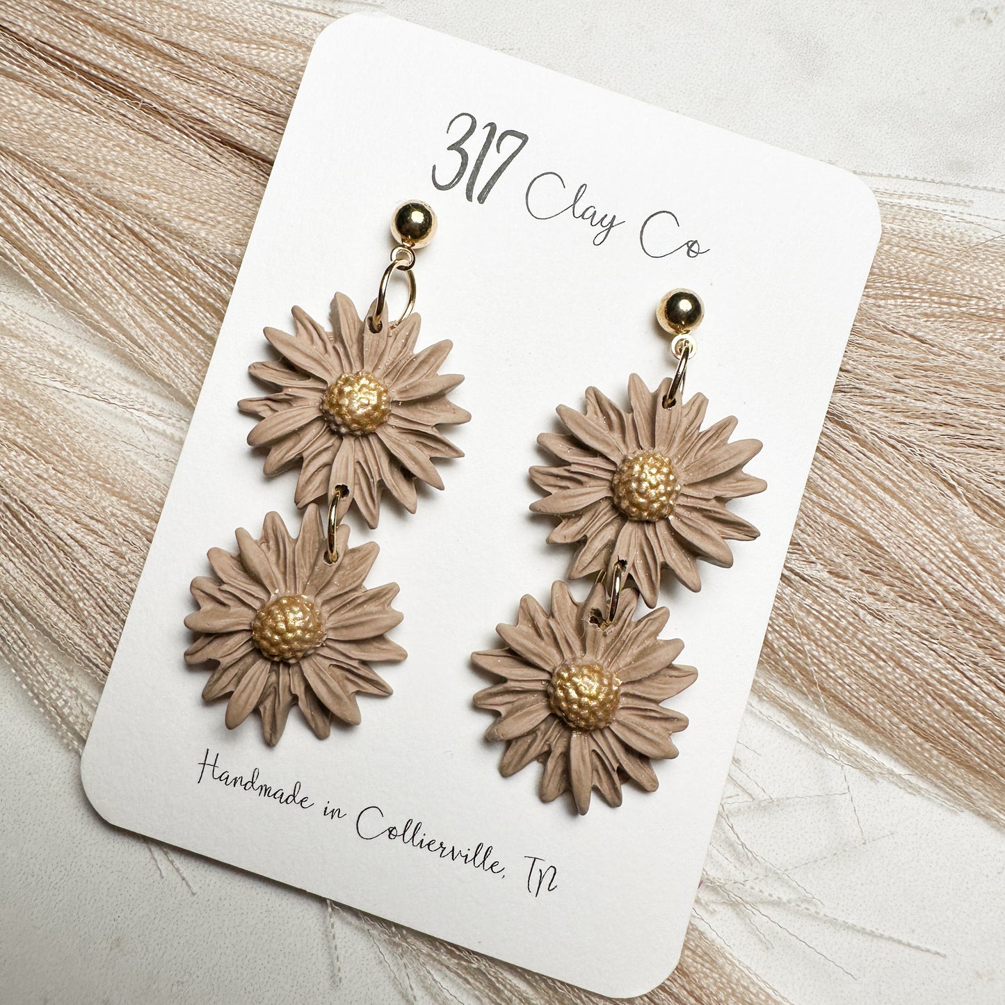 Taupe Daisy Dangle